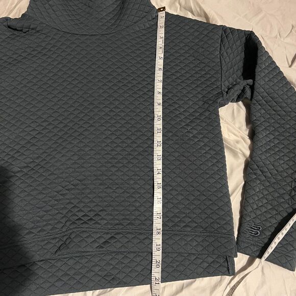 New Balance NB Heat Loft Funnel Neck quilted top in Nettle Green oversized XS - Picture 8 of 12